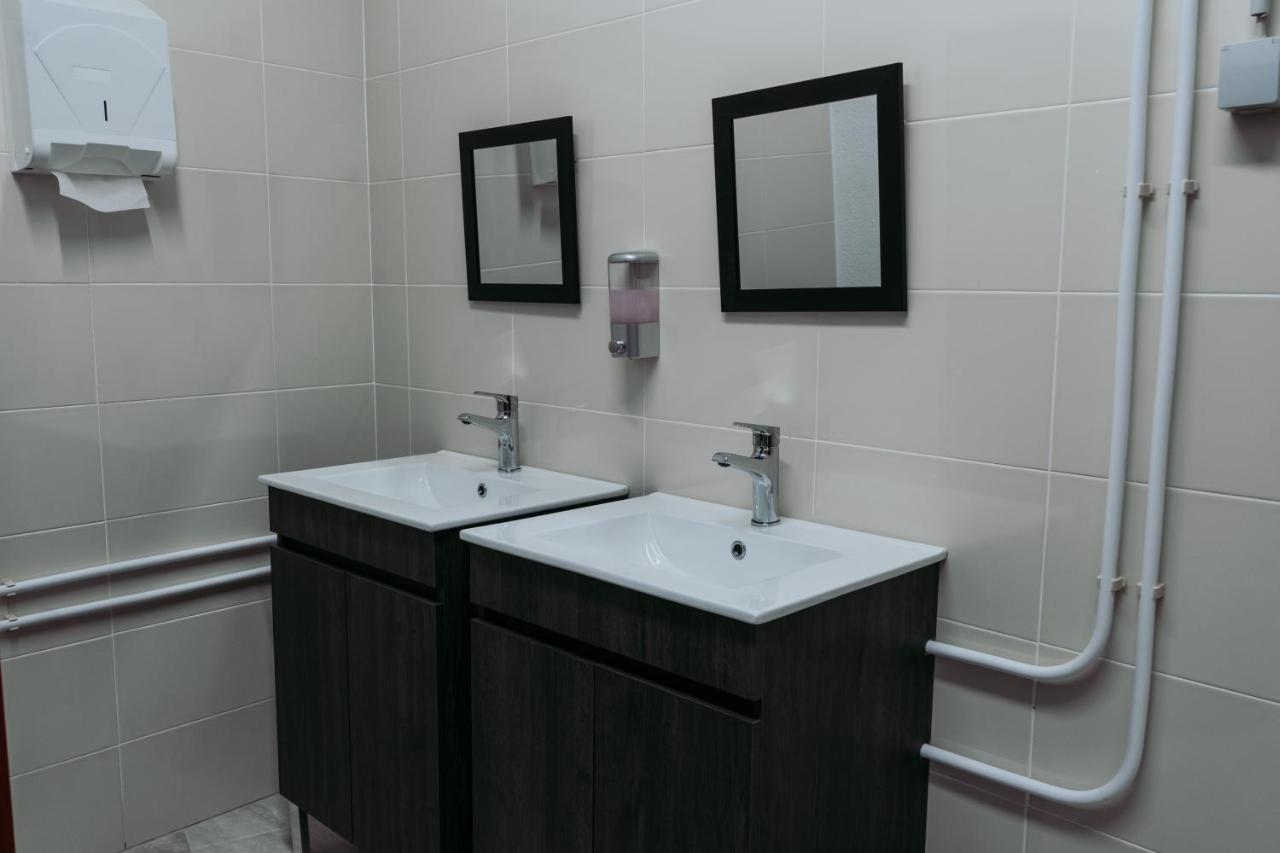 Хостел Middle Point Sardoal Экстерьер фото