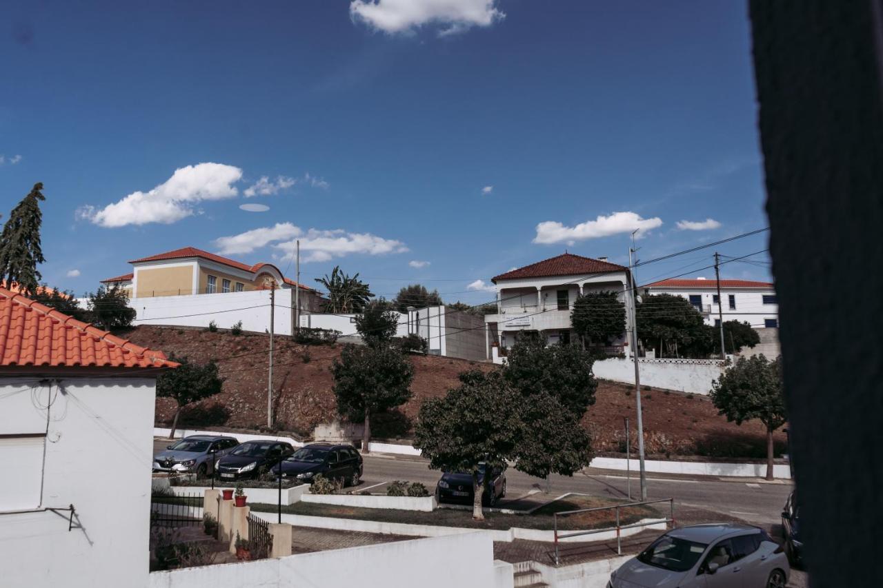 Хостел Middle Point Sardoal Экстерьер фото