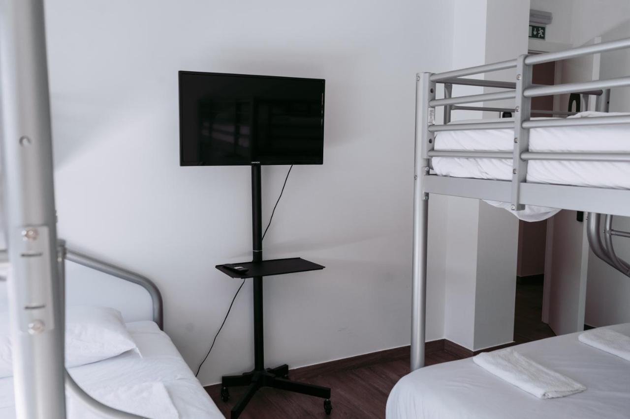 Хостел Middle Point Sardoal Экстерьер фото