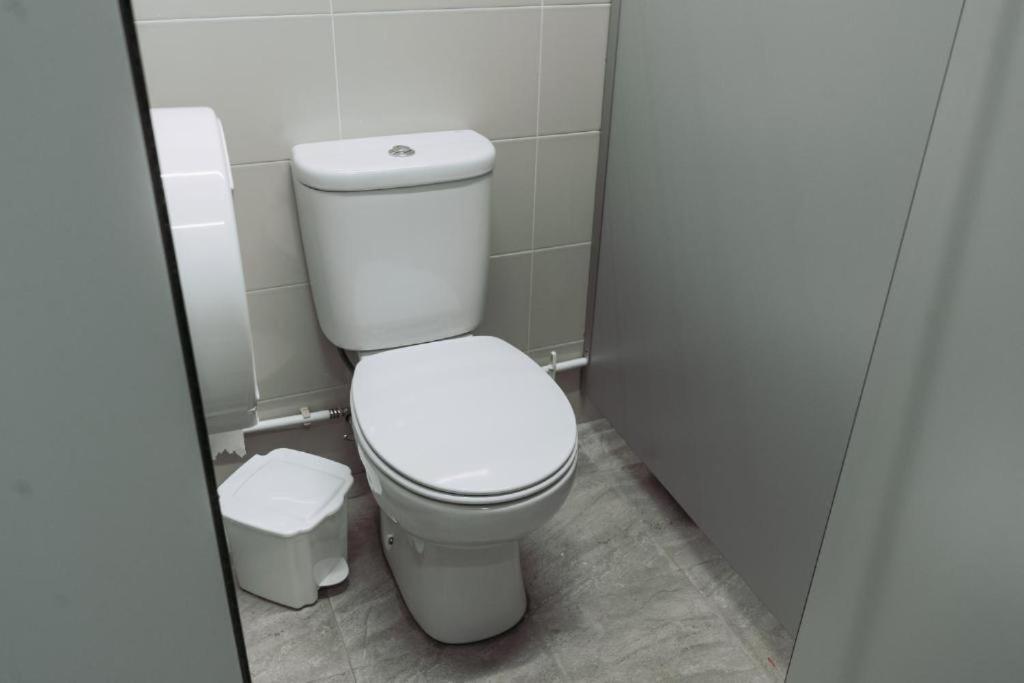 Хостел Middle Point Sardoal Экстерьер фото